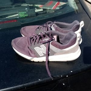 Women's new balance shoes
